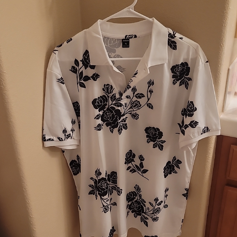 NWOT SHEIN Black and White Floral Print Men's Polo Shirt 🖤